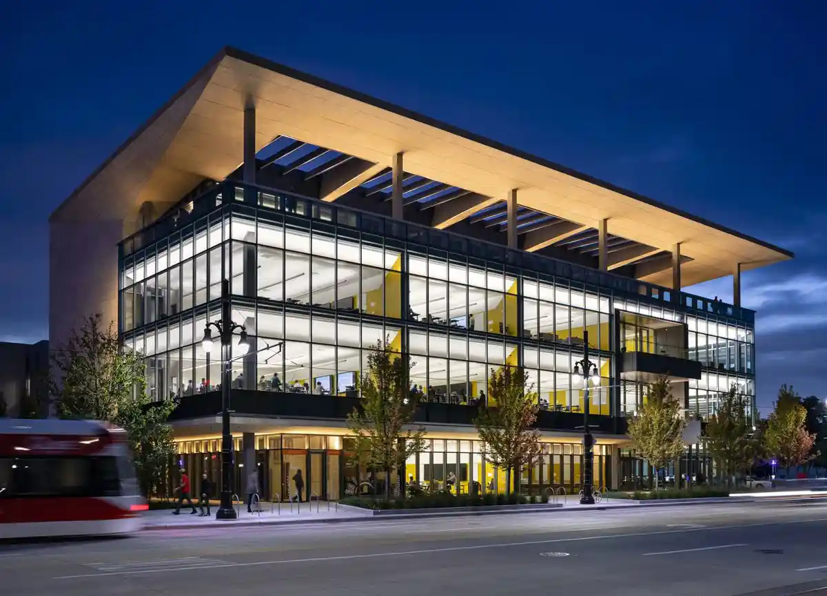 شیشه و نمای آلومینیومی