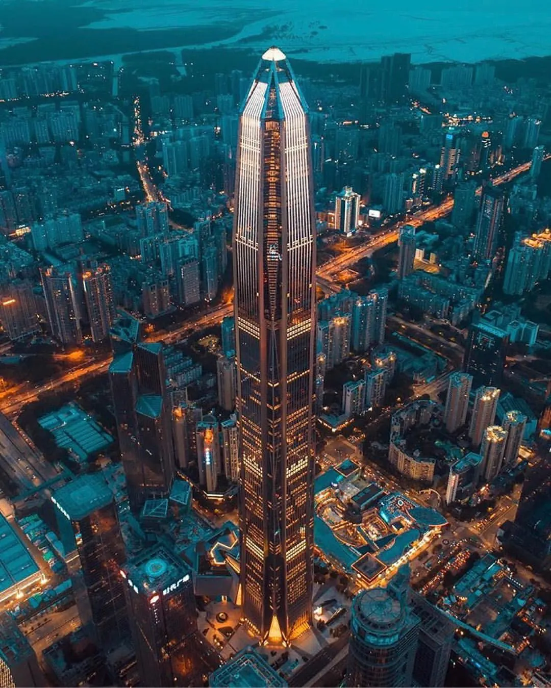 برج بلند در شنزن چین